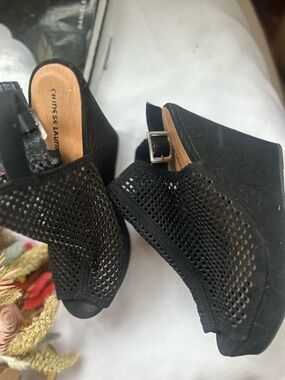 Chinese Laundry Black Perforated Wedge Sandals 9